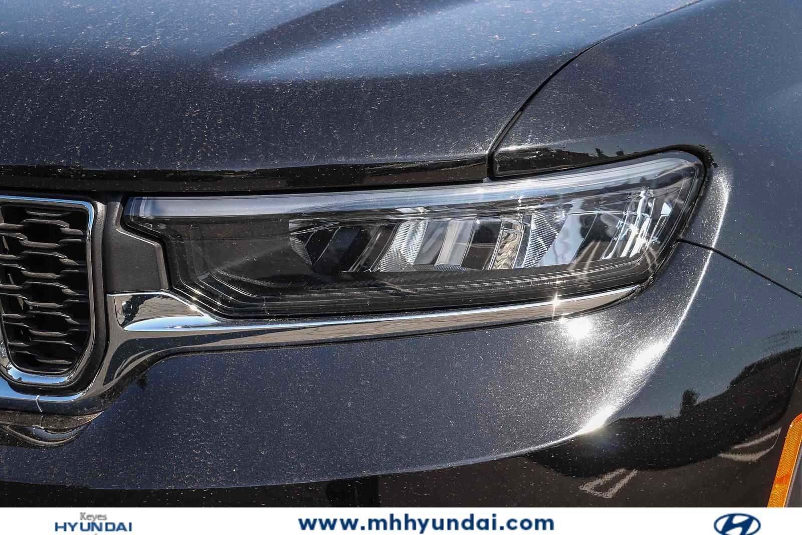 Used 2024 Jeep Grand Cherokee L Laredo RWD image 6