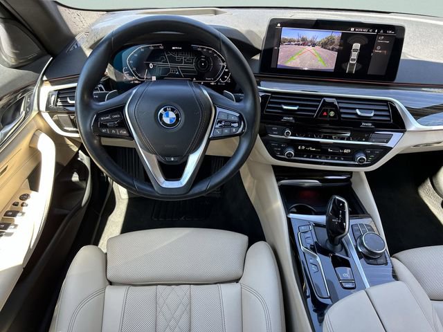 Used 2023 BMW 530e xDrive image 19