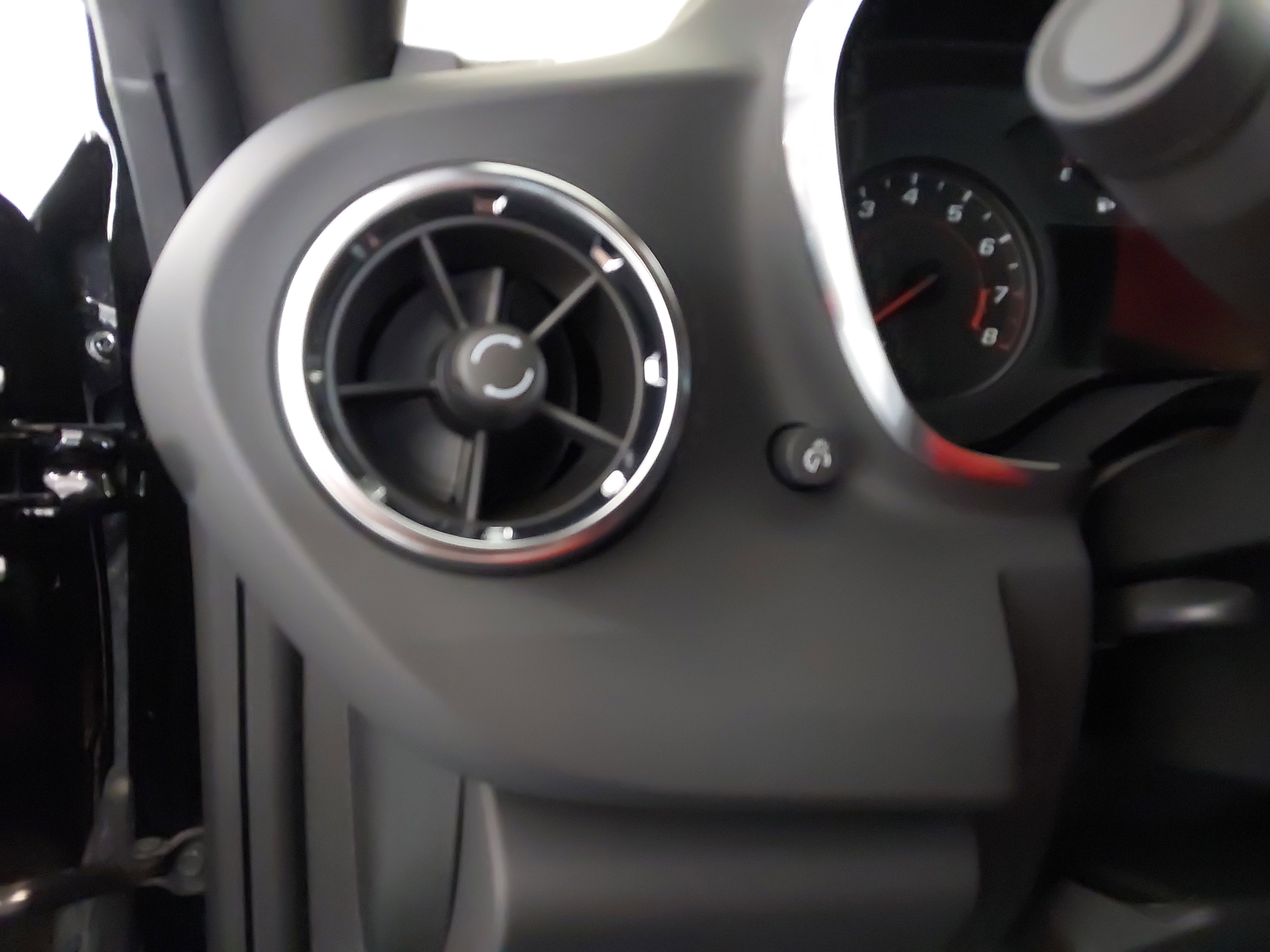 Used 2024 Chevrolet Camaro LT w/ Technology Package image 24