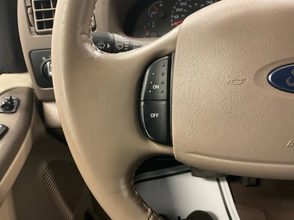 Used 2004 Ford F350 Lariat image 17