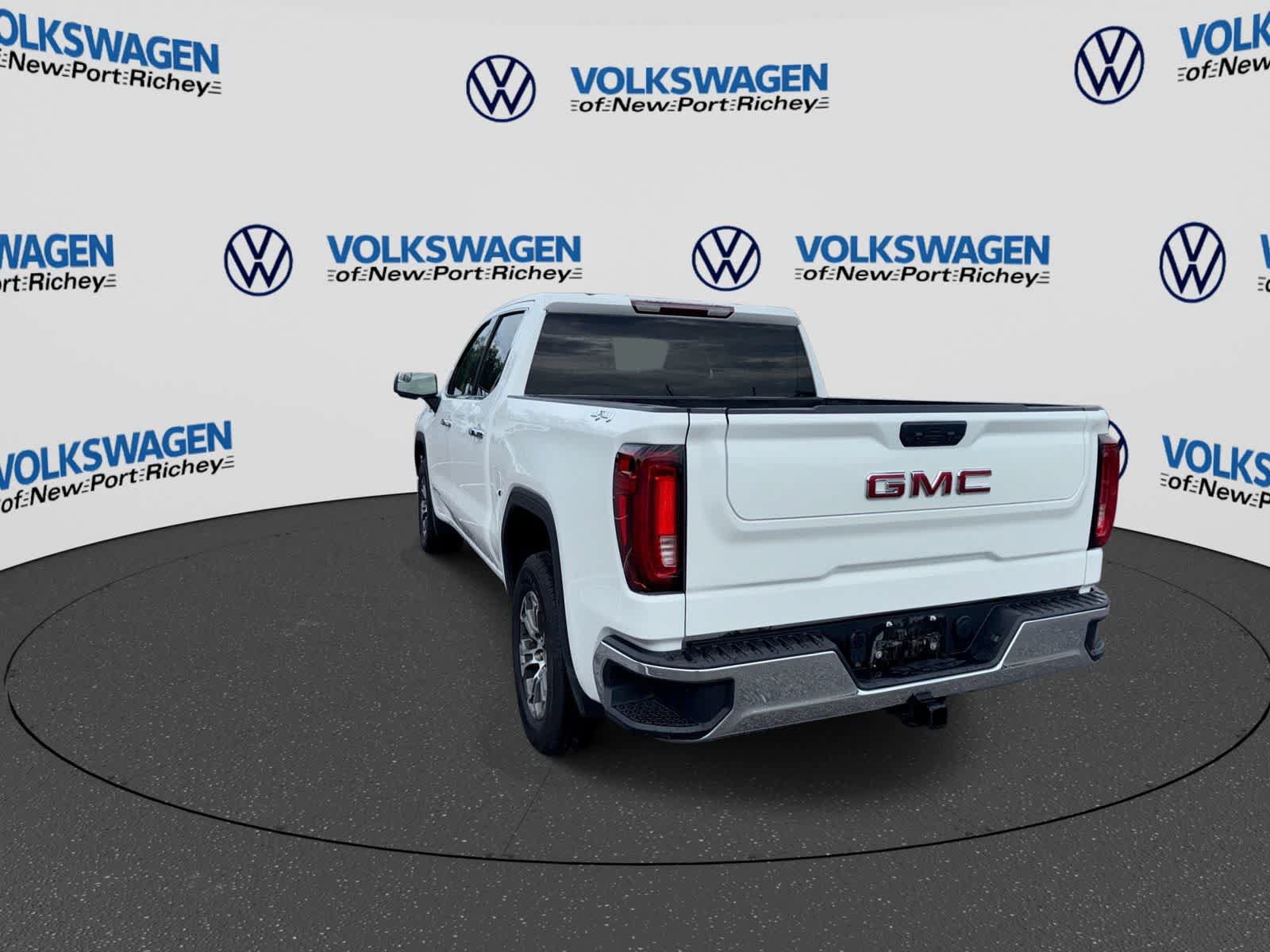 Used 2025 GMC Sierra 1500 SLT AWD/4WD image 12