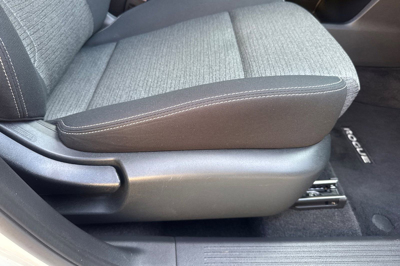 Used 2022 Nissan Rogue SV AWD/4WD image 24