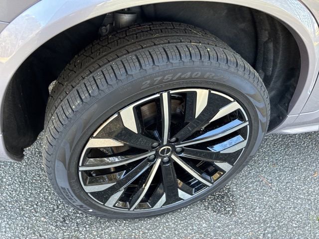 New 2026 Volvo XC90 B6 Plus w/ Protection Package Premier AWD/4WD image 15