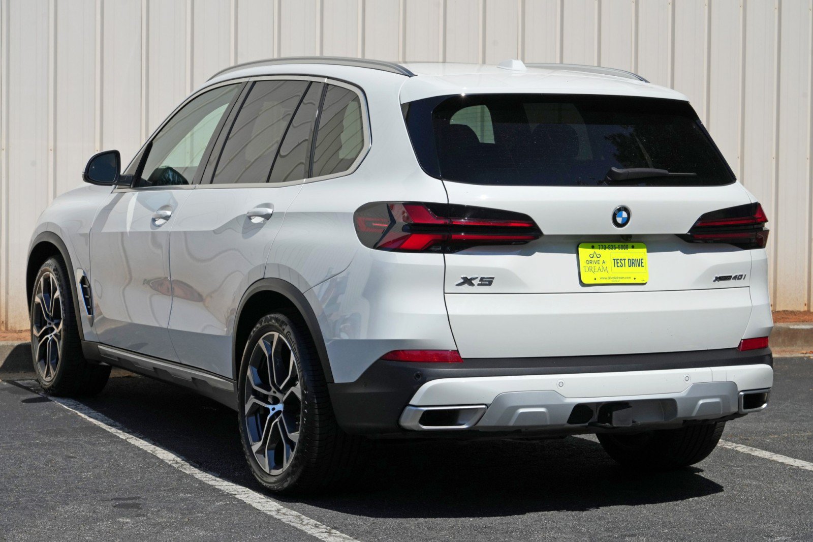 Used 2024 BMW X5 xDrive40i w/ Parking Assistance Package AWD/4WD image 59
