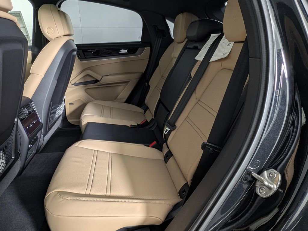 New 2026 Porsche Cayenne Coupe image 25