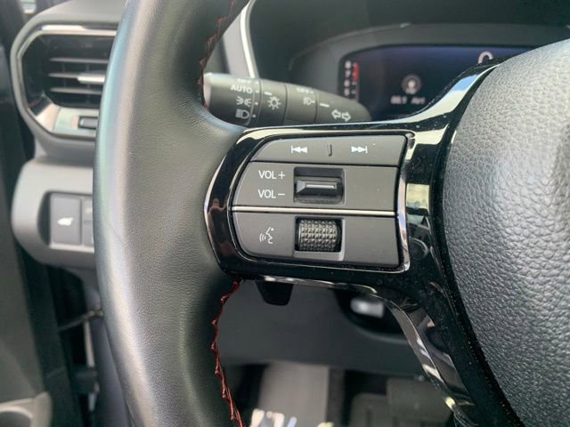 Used 2025 Honda Pilot Black Edition image 25