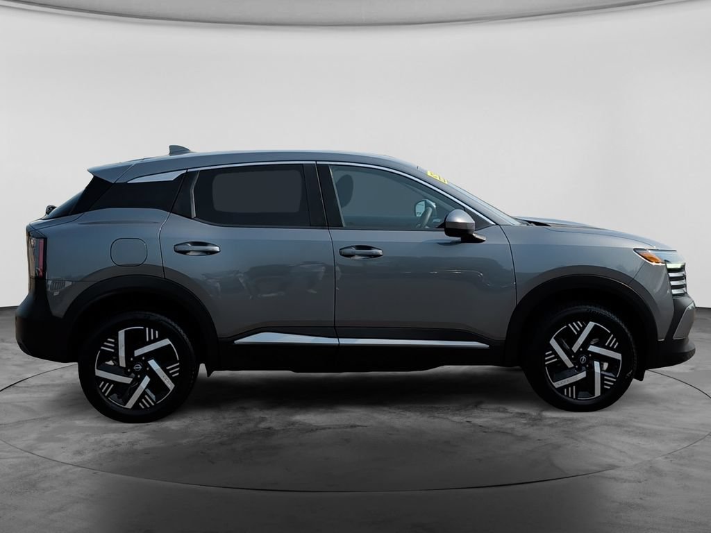 Used 2025 Nissan Kicks SV FWD image 9