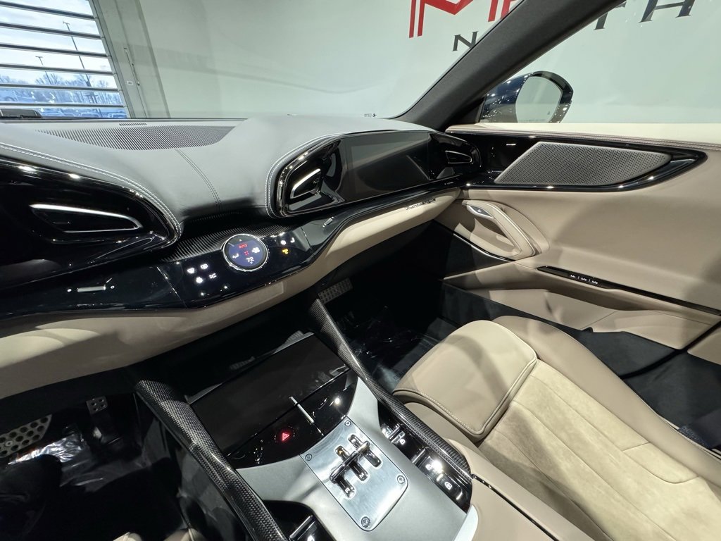 Used 2024 Ferrari Purosangue image 18