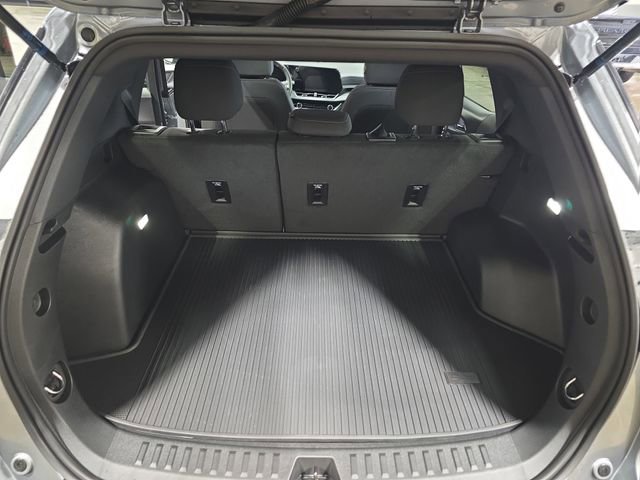 New 2026 Chevrolet Equinox LT w/ LPO, Floor Liner Package image 13