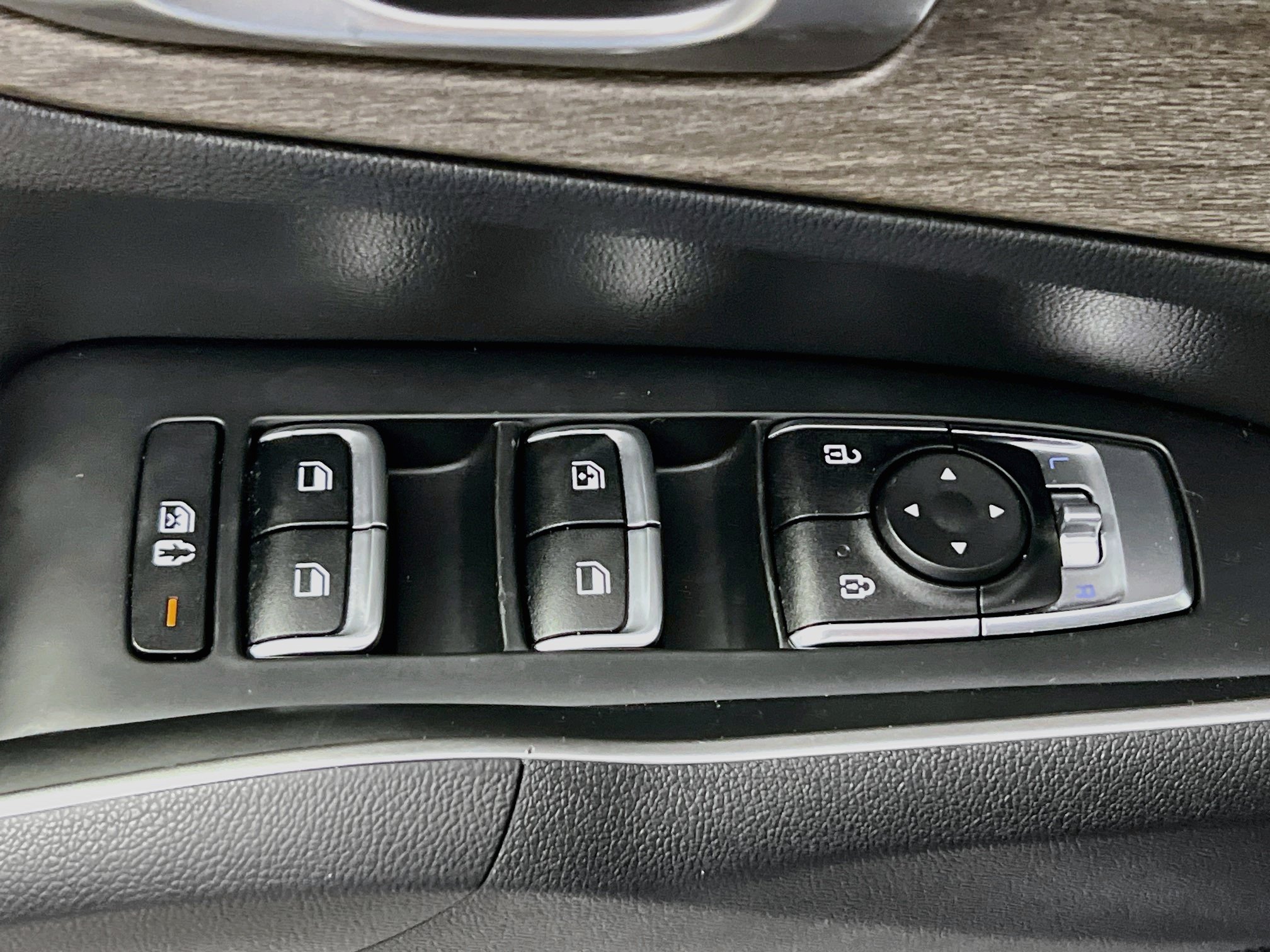 Used 2022 Kia Sorento EX w/ Panoramic Sunroof Package FWD image 16