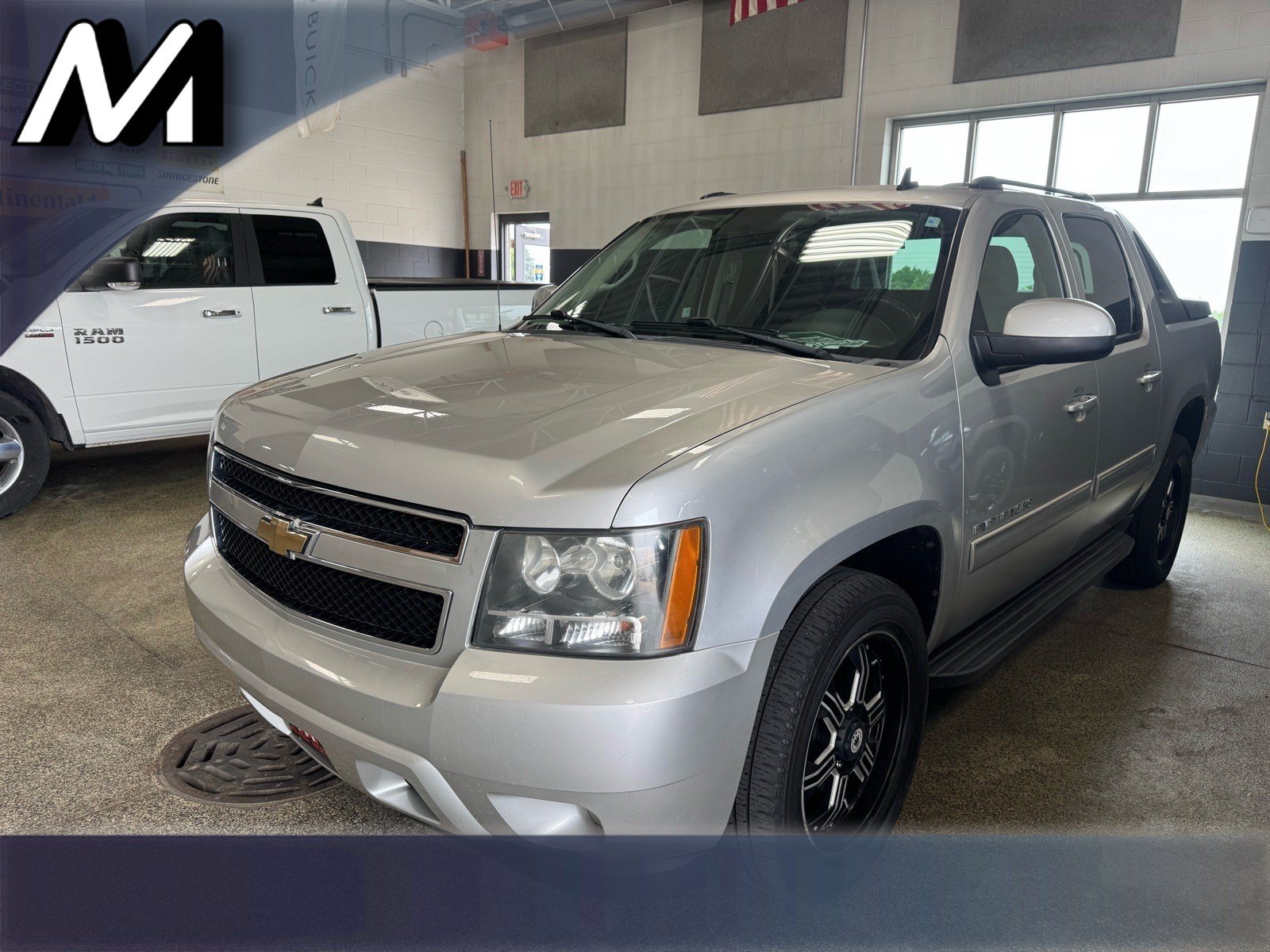 Used 2011 Chevrolet Avalanche LS w/ Convenience Package AWD/4WD image 1