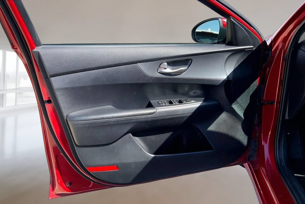 Used 2020 Kia Forte LXS FWD image 21