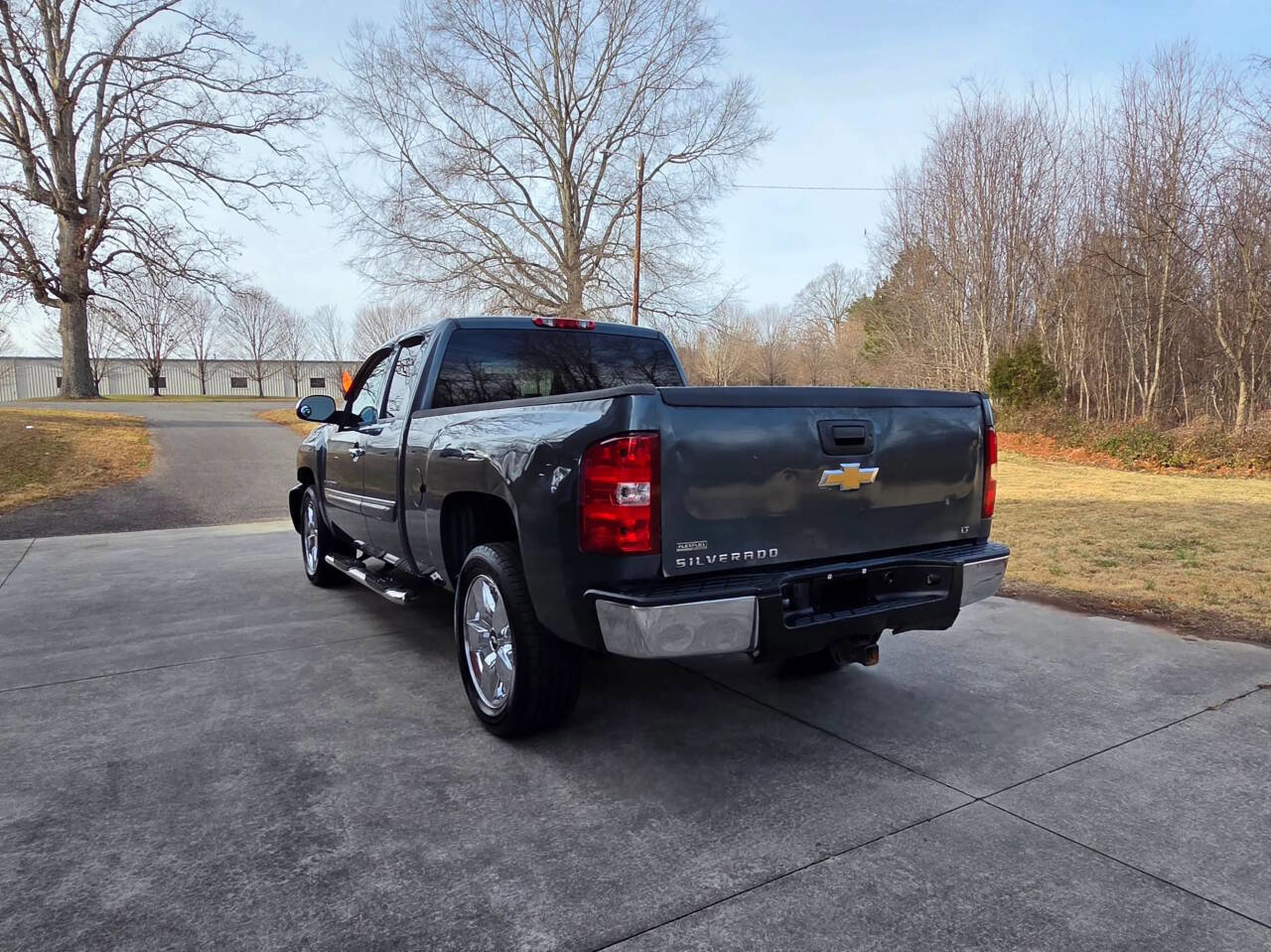 Used 2010 Chevrolet Silverado 1500 LT w/ Regional Value Package image 8