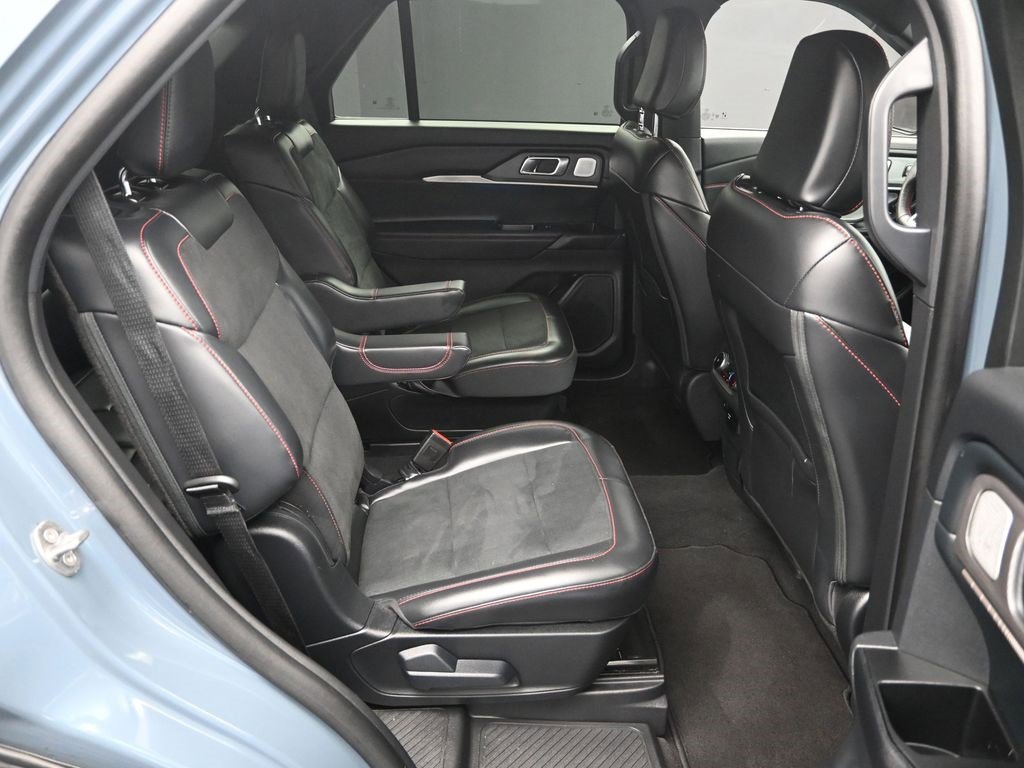 Used 2025 Ford Explorer ST w/ Sun And Sound Package image 40