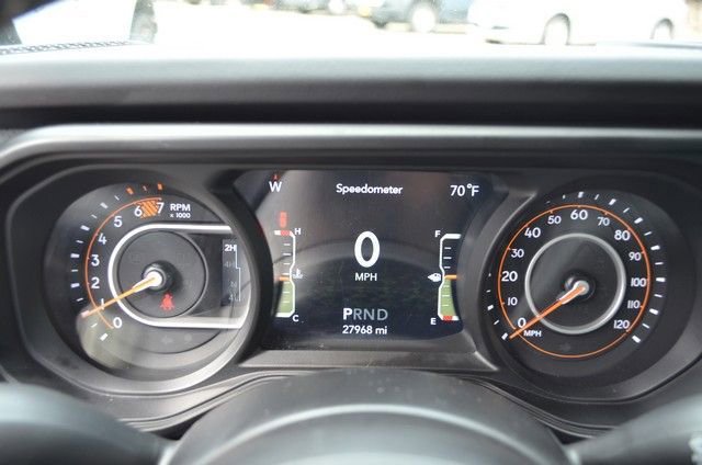 Used 2025 Jeep Wrangler Unlimited Rubicon image 19