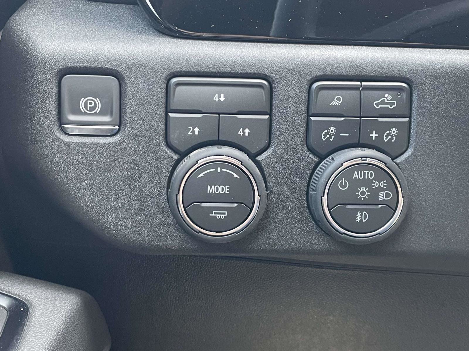 New 2026 Chevrolet Silverado 3500 LT w/ Convenience Package image 6