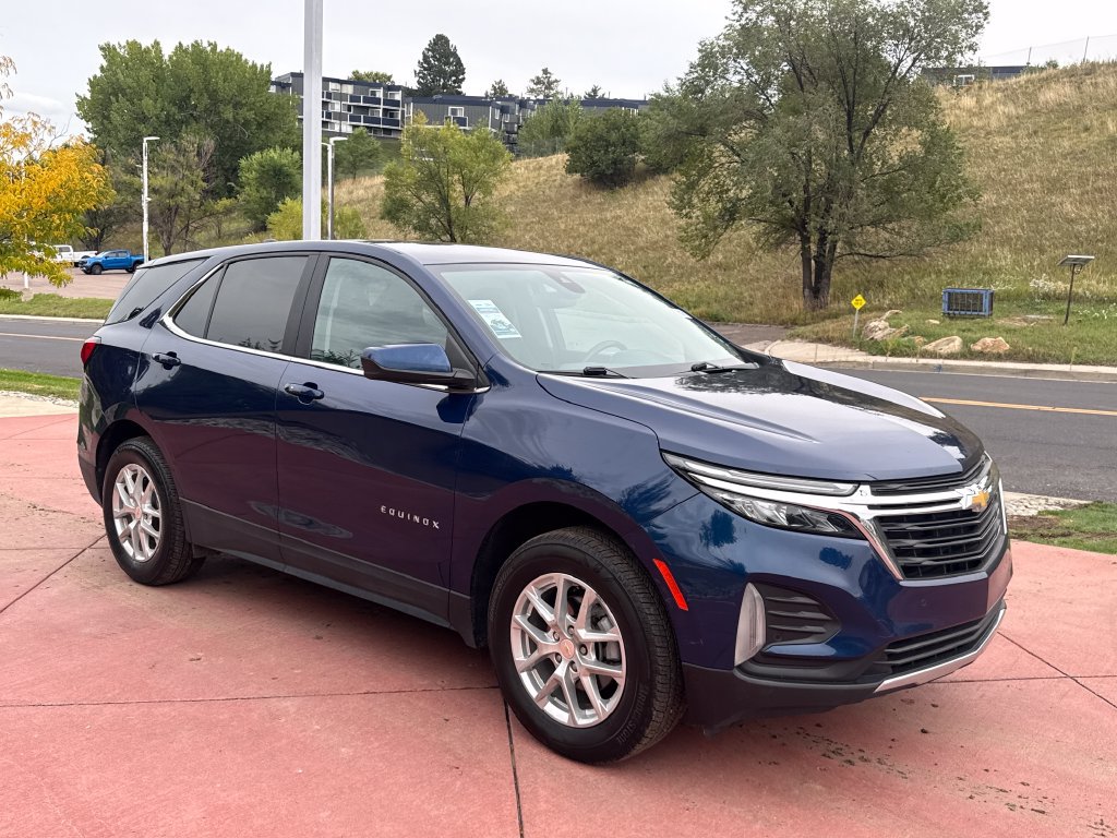 Used 2022 Chevrolet Equinox LT AWD/4WD image 1
