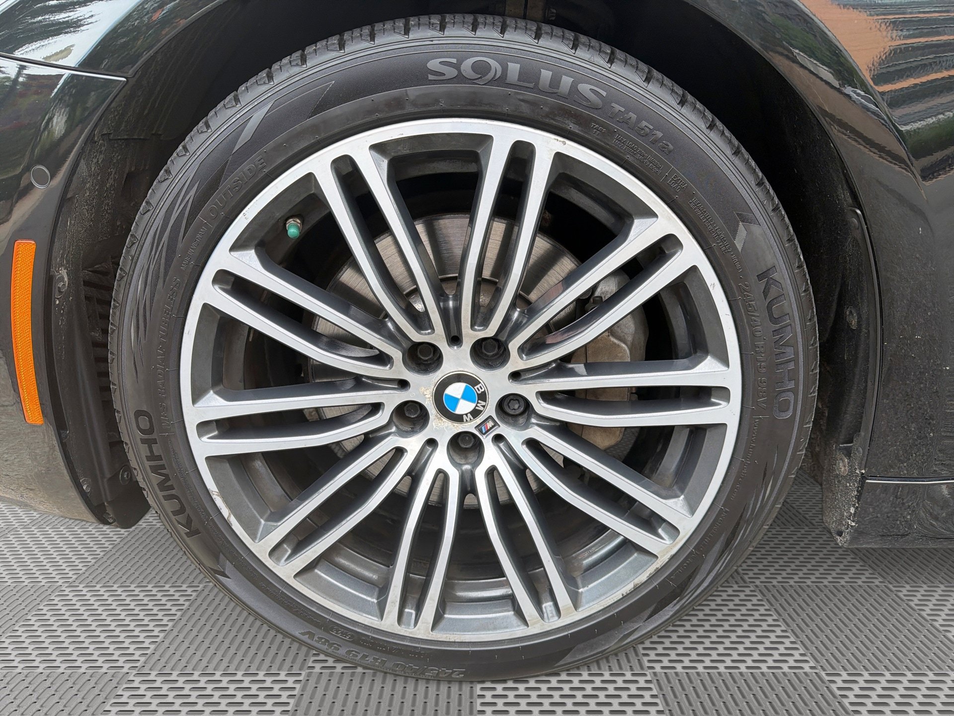 Used 2019 BMW 540i xDrive w/ M Sport Package AWD/4WD image 19