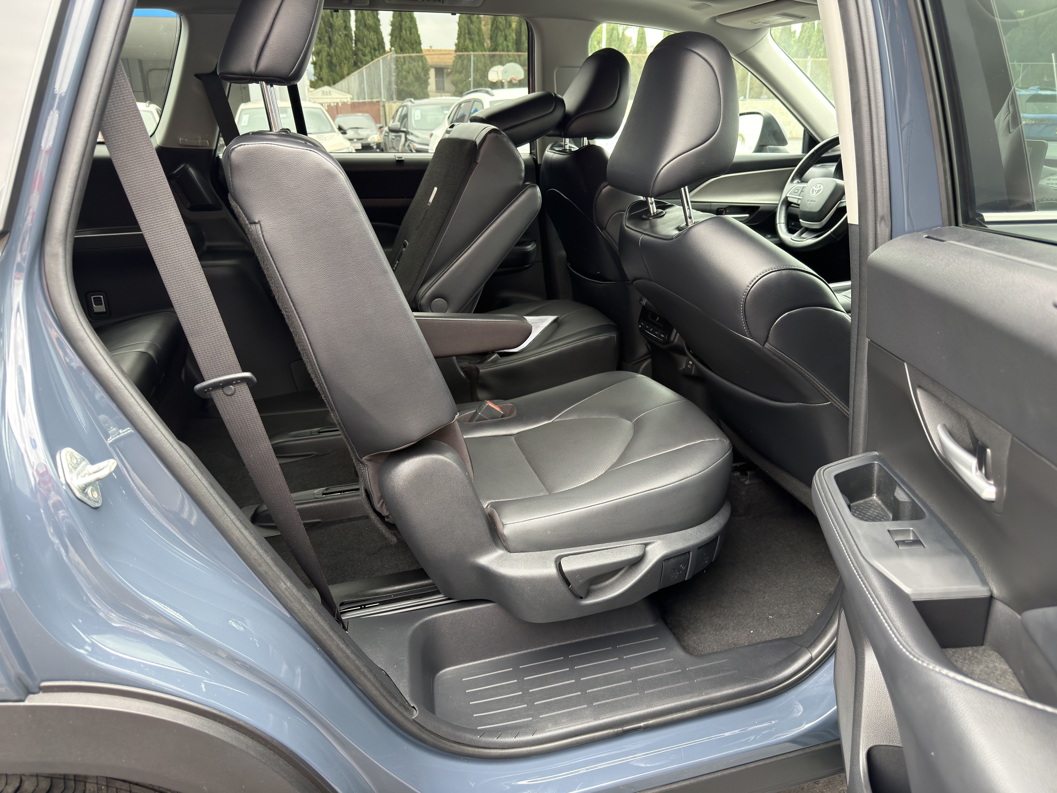 Used 2024 Toyota Grand Highlander AWD image 12