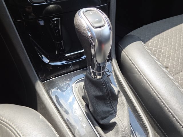Used 2022 Buick Encore Preferred w/ Safety Package AWD/4WD image 27
