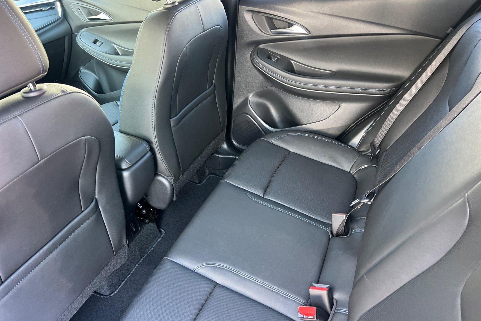 New 2026 Buick Encore GX Sport Touring image 10
