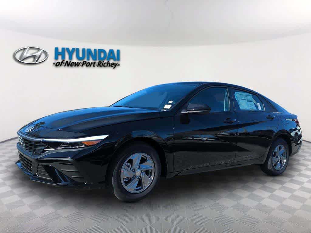 New 2026 Hyundai Elantra SE