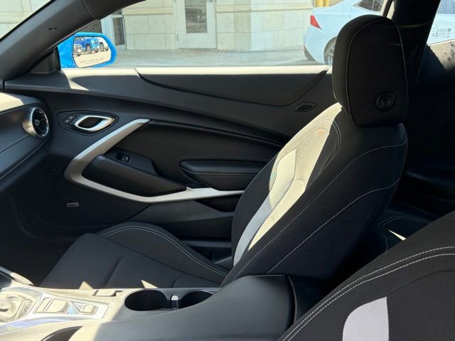 Used 2022 Chevrolet Camaro LT w/ Technology Package RWD image 33