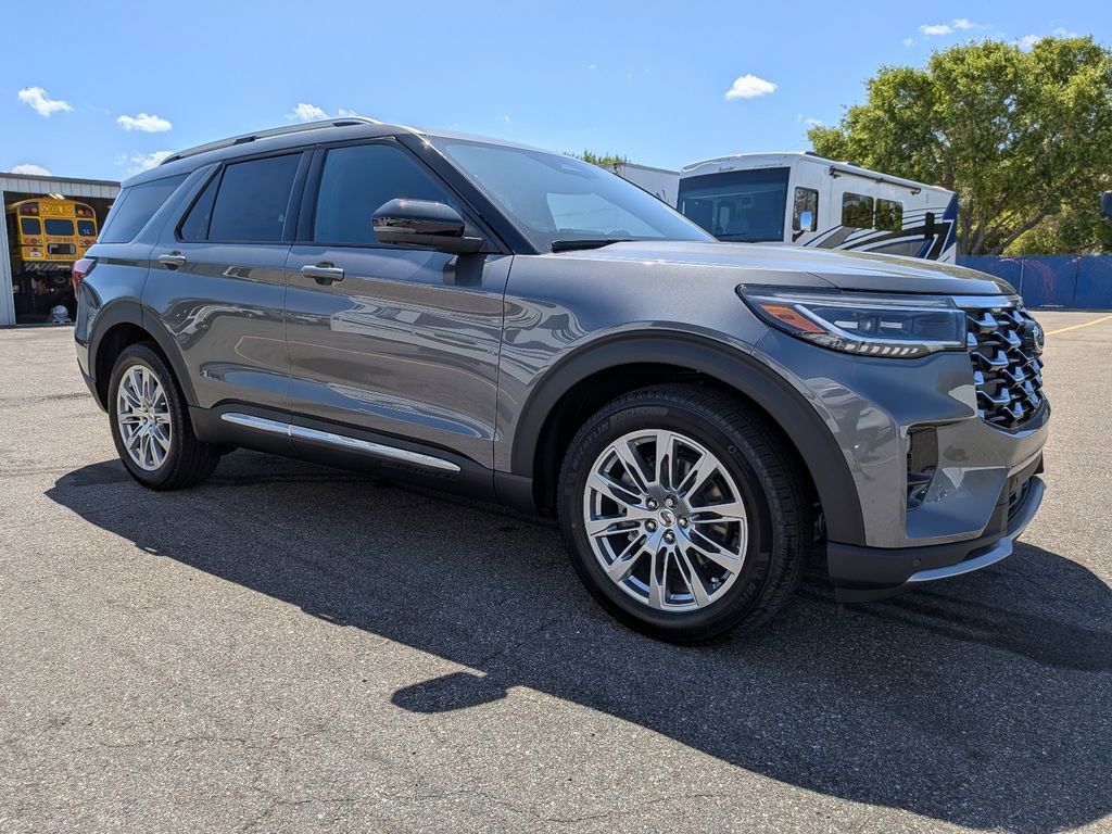 New 2026 Ford Explorer Platinum RWD image 4