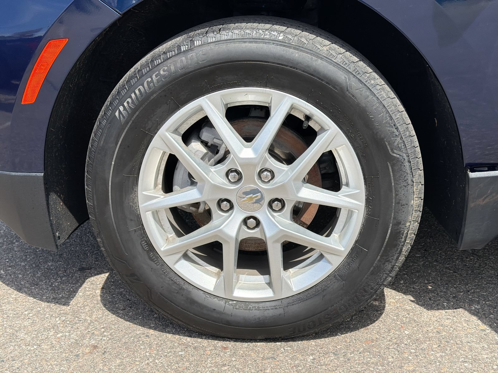 Used 2023 Chevrolet Equinox LT FWD image 19