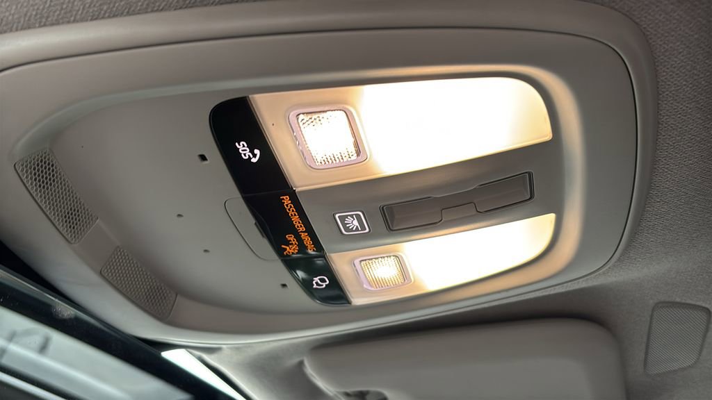 Certified 2026 Volvo XC40 B5 Plus AWD/4WD image 23