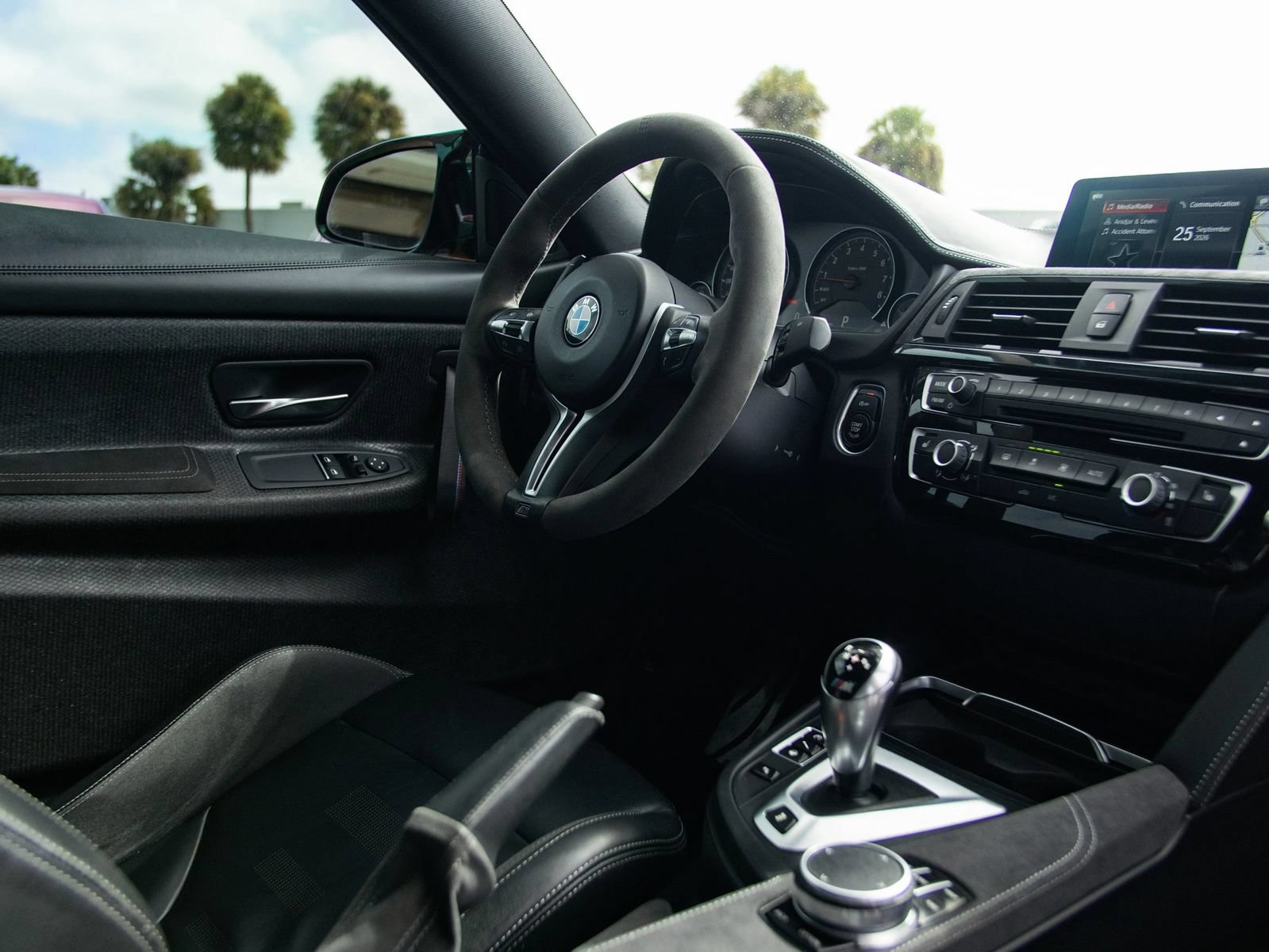 Used 2019 BMW M4 CS RWD image 41