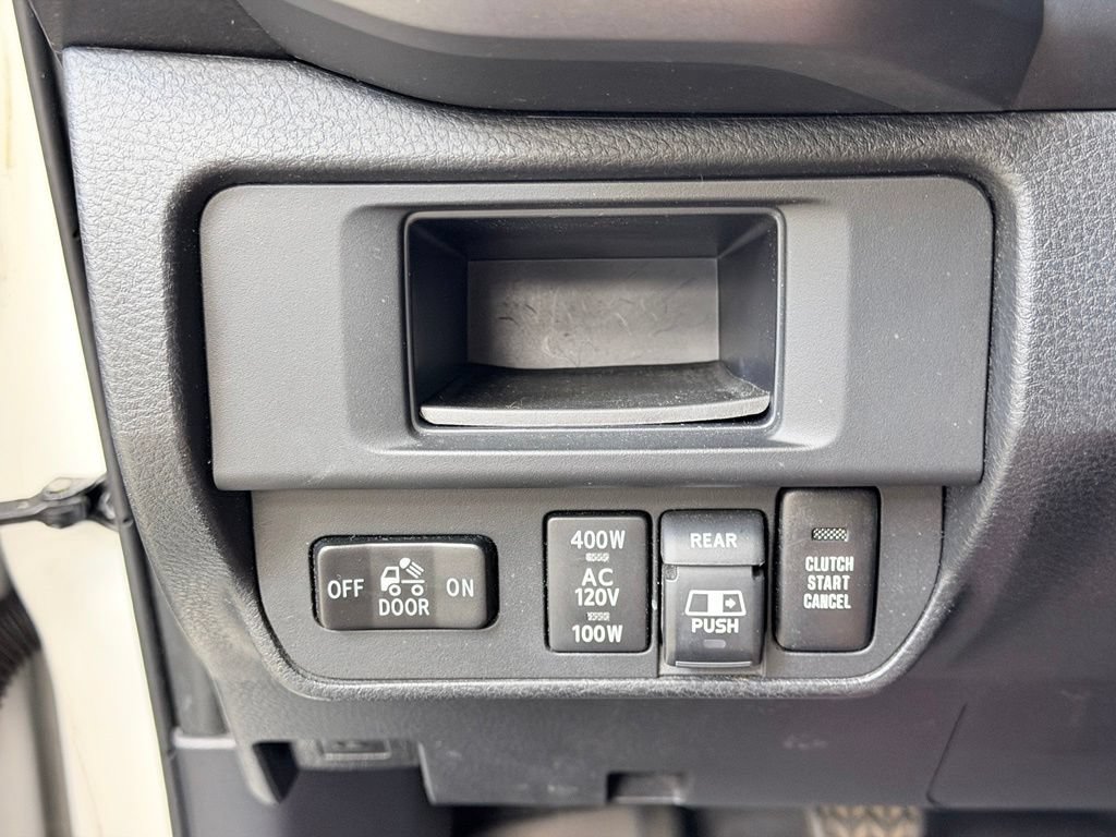 Used 2017 Toyota Tacoma TRD Sport w/ Tow Package AWD/4WD image 34
