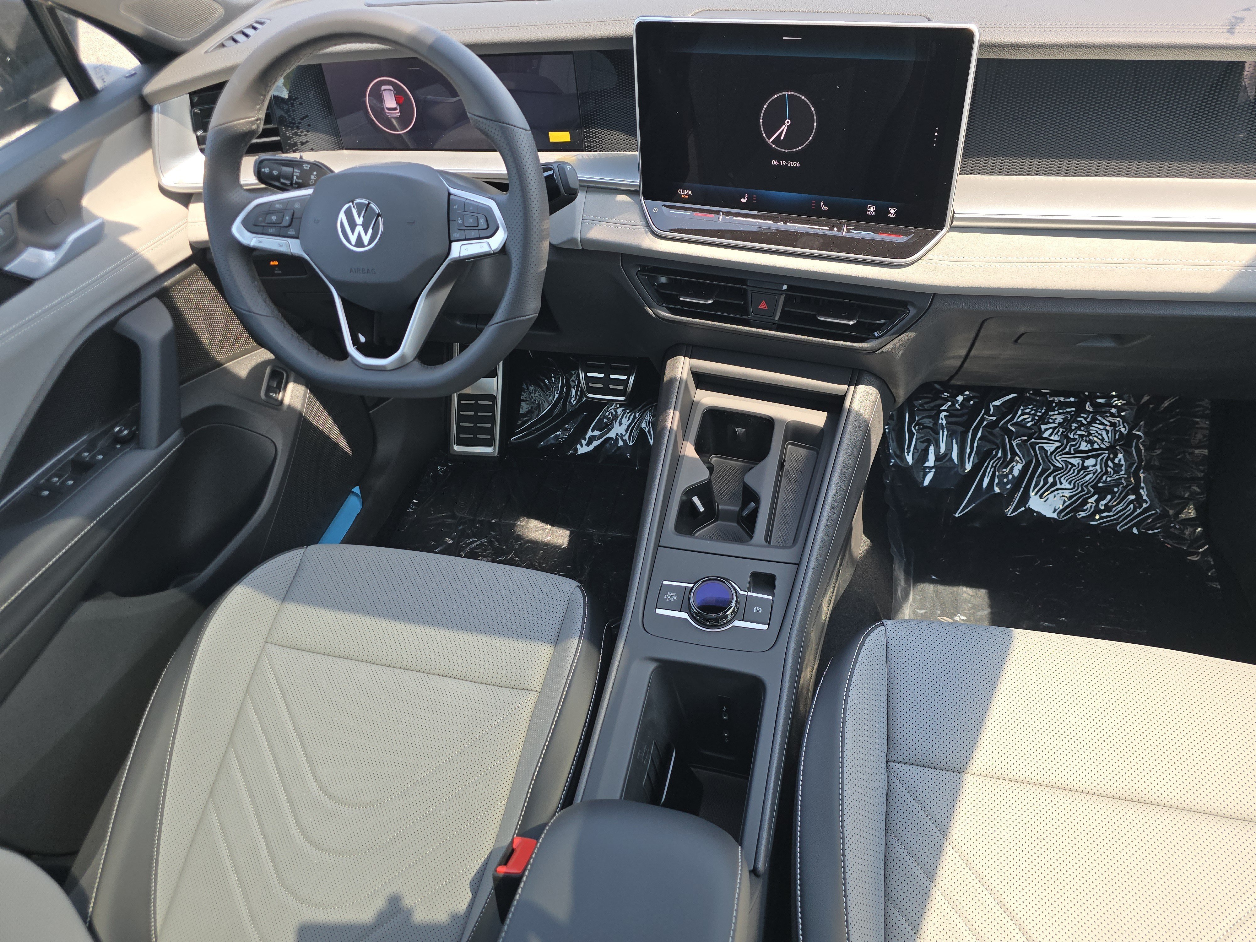 New 2026 Volkswagen Tiguan SE R-Line AWD/4WD image 19