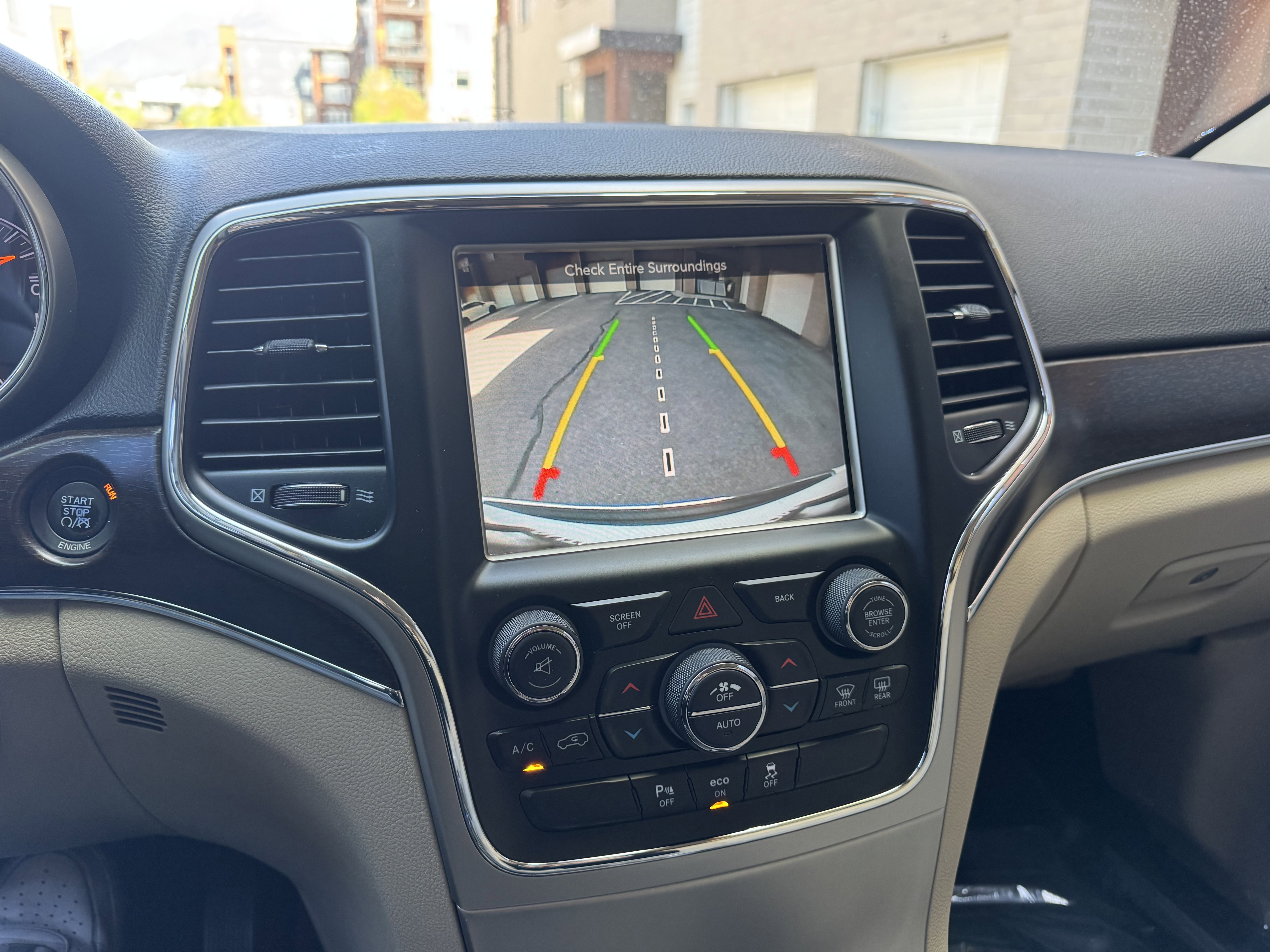 Used 2014 Jeep Grand Cherokee Limited image 21