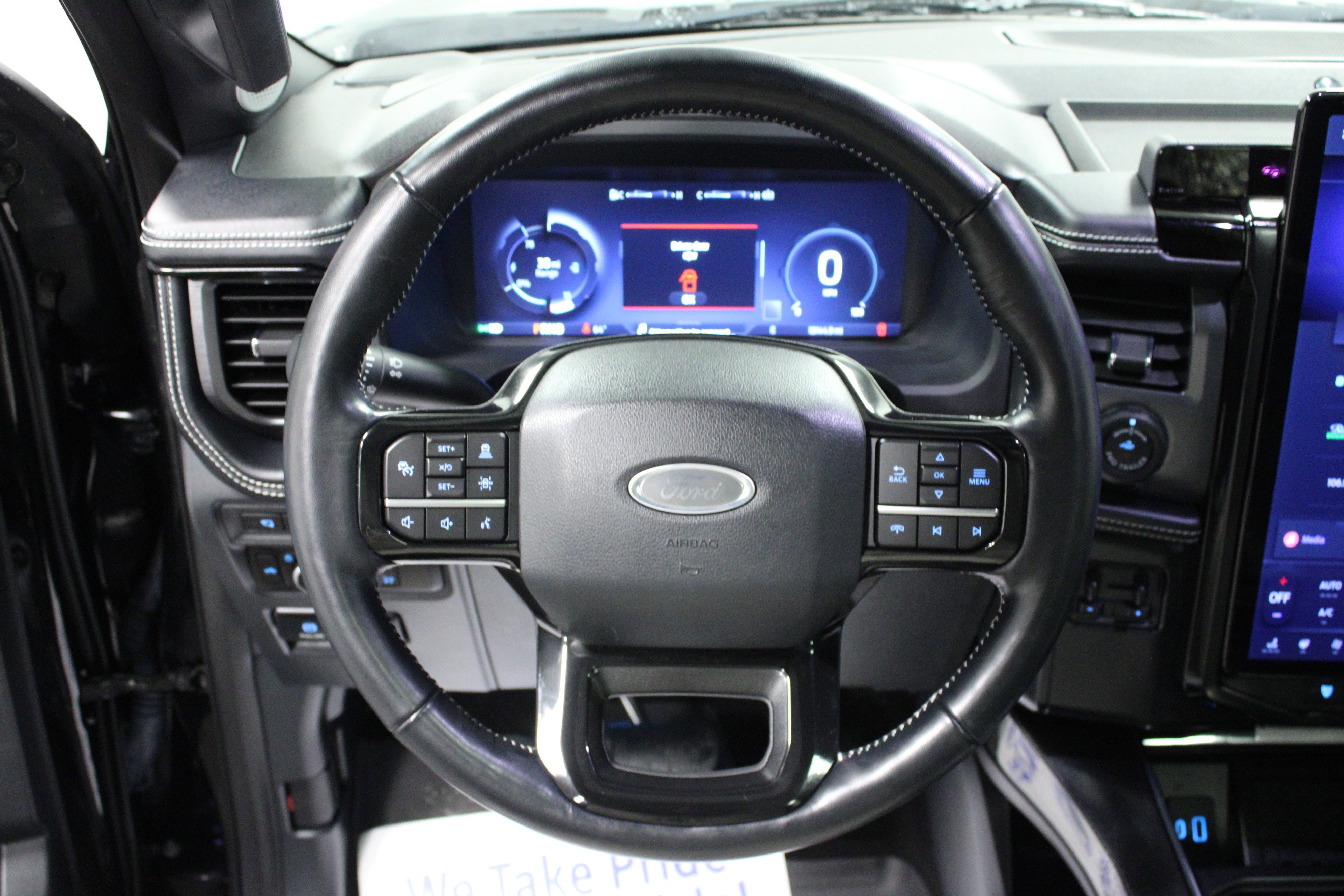 Used 2023 Ford F150 Lightning Platinum image 17