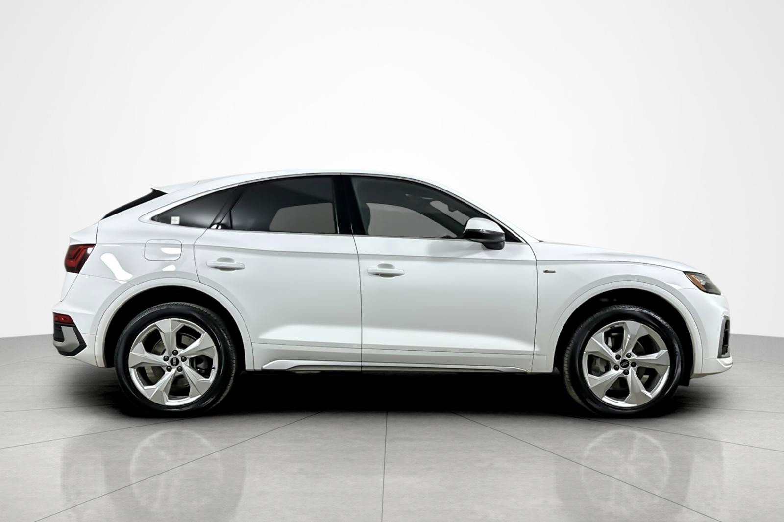 Used 2022 Audi Q5 2.0T Premium Plus w/ Premium Plus Package image 5