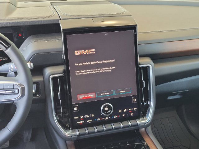New 2026 GMC Yukon Denali w/ Denali Reserve Package AWD/4WD image 14
