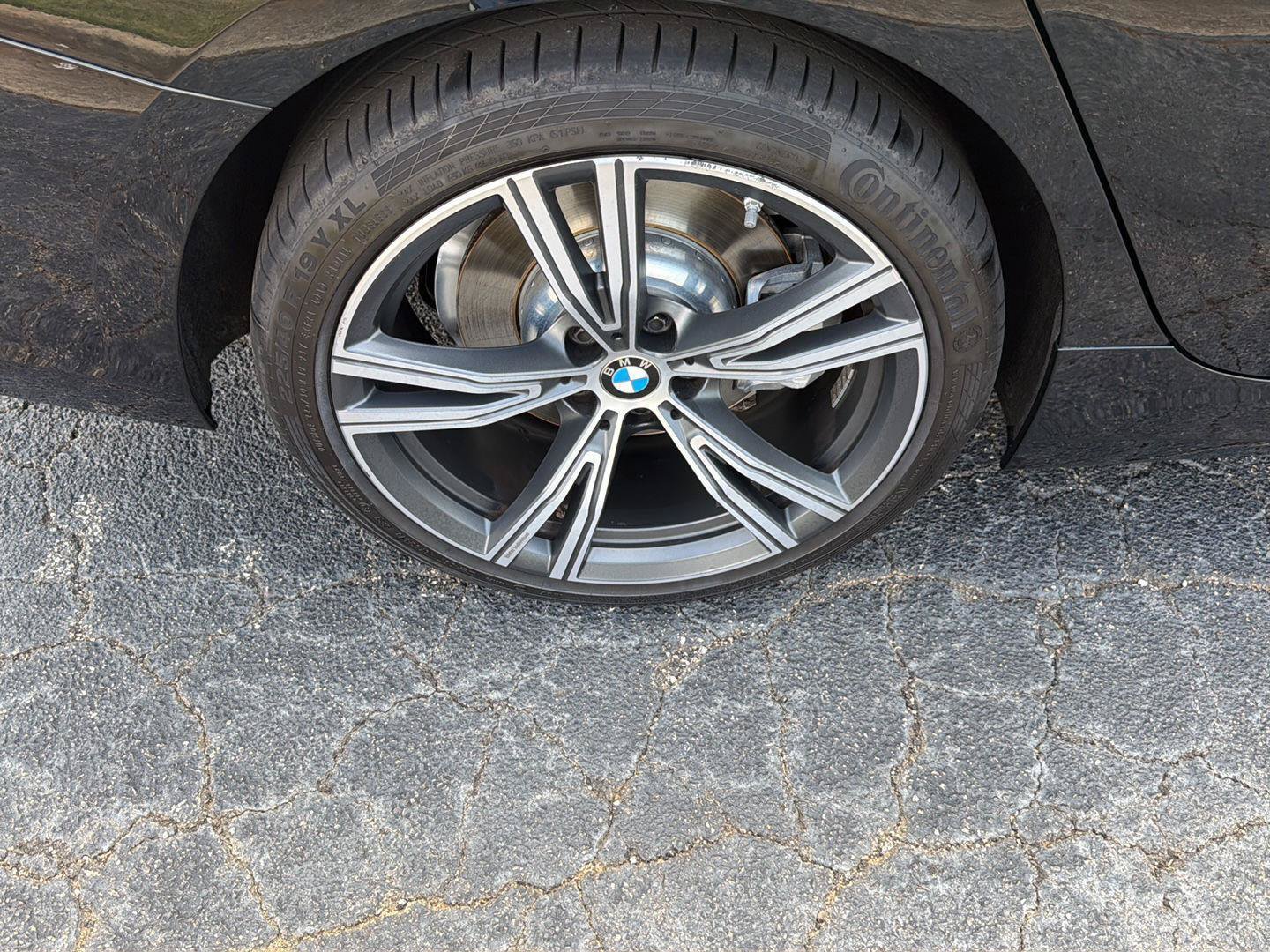 Used 2023 BMW 330i Sedan w/ Premium Package RWD image 37