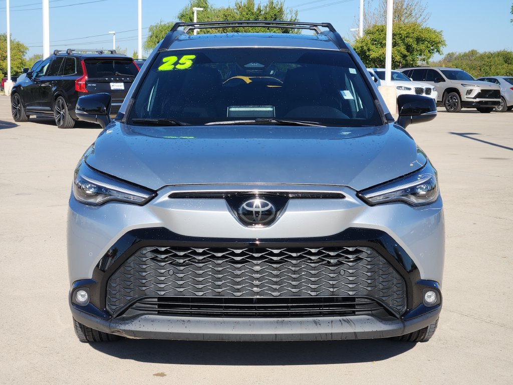 Used 2025 Toyota Corolla Cross AWD Hybrid w/ Convenience Package image 2