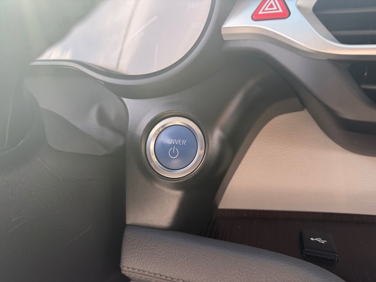 Certified 2024 Toyota Sienna LE image 17