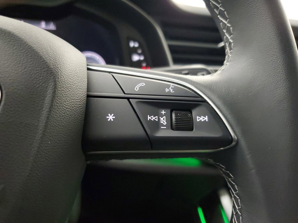 Used 2023 Audi Q8 Premium Plus w/ Premium Plus Package image 26