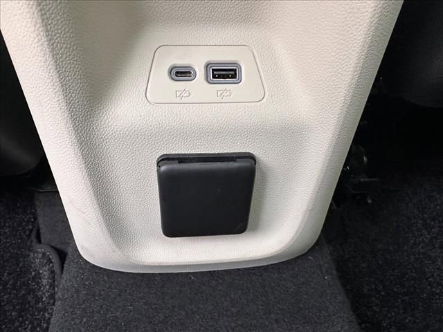 Certified 2022 Buick Envision Avenir w/ Technology Package II image 16