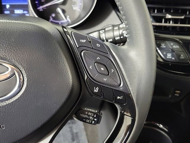 Used 2021 Toyota C-HR XLE FWD image 24