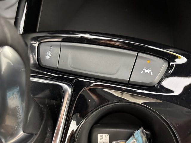 Used 2025 Chevrolet Trax ACTIV w/ Driver Confidence Package FWD image 29