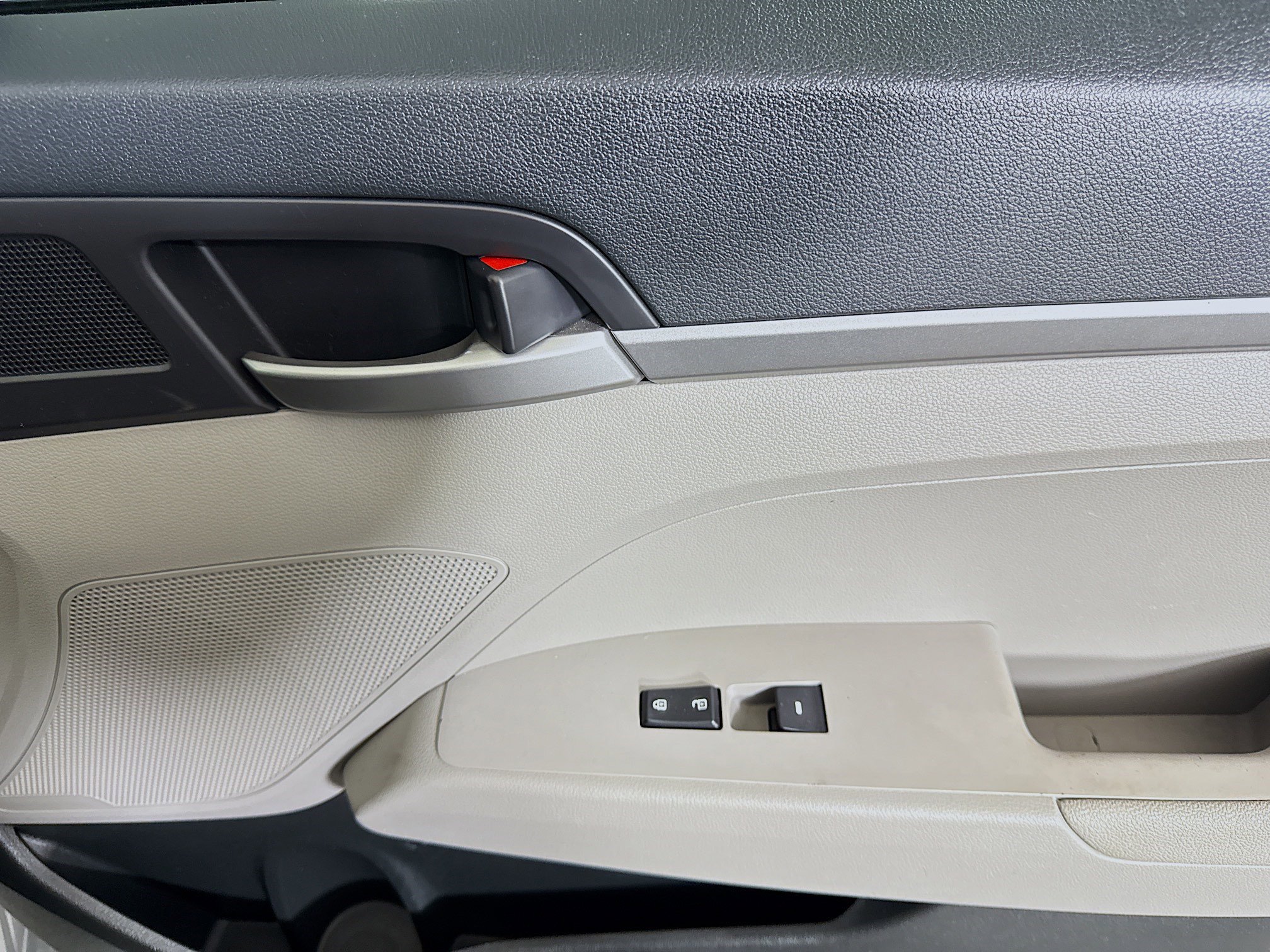 Used 2018 Hyundai Elantra SE image 29