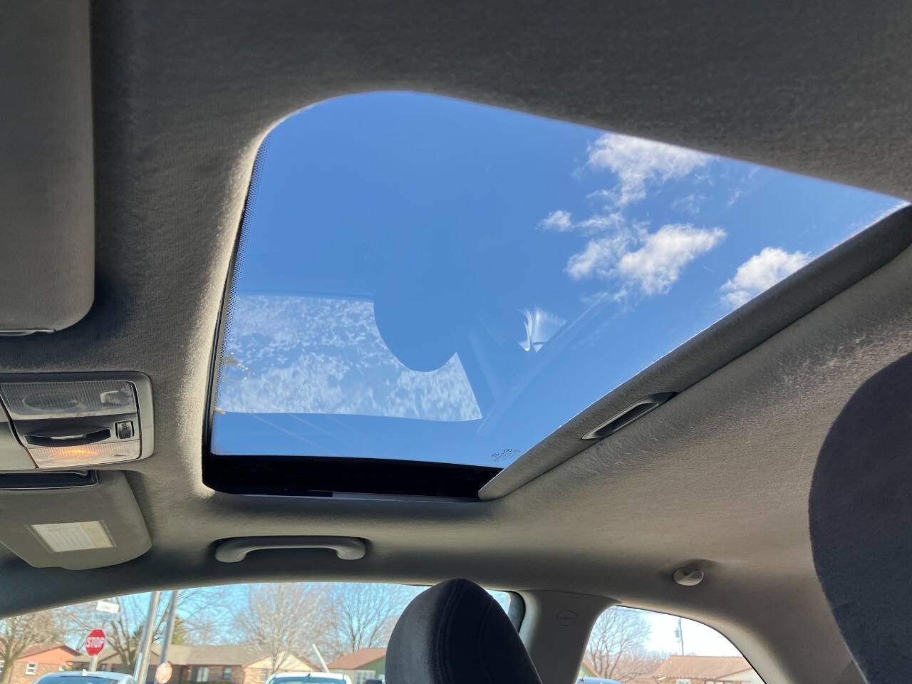 Used 2012 Kia Forte Koup SX image 19