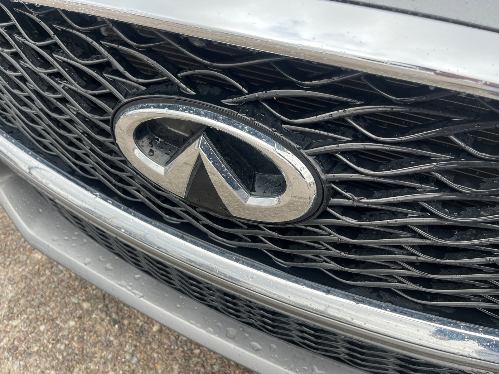 Used 2017 INFINITI QX30 Sport w/ Sport Leather Package image 23