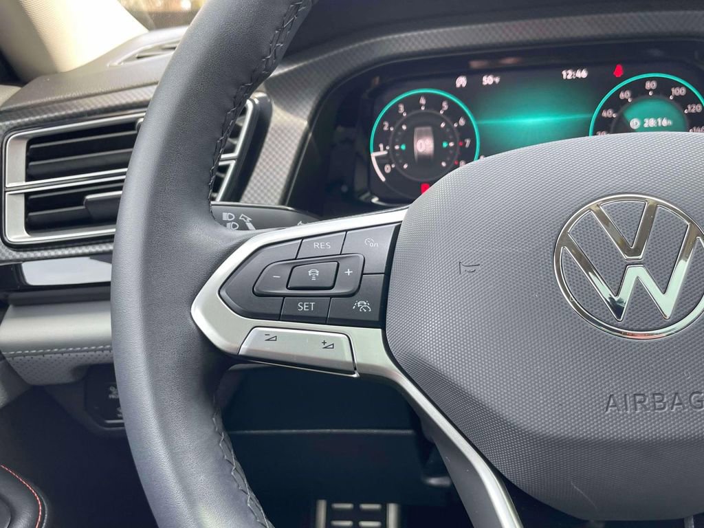 Used 2024 Volkswagen Atlas Peak Edition SE image 23