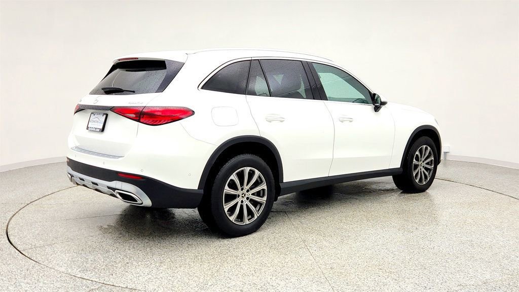 Used 2023 Mercedes-Benz GLC 300 4MATIC image 5