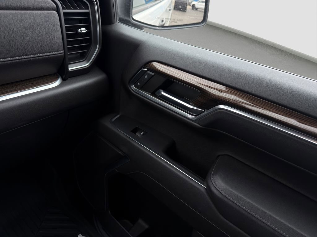 Used 2022 Chevrolet Silverado 1500 LT Trail Boss w/ LPO, Dark Essentials Package AWD/4WD image 17